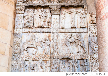 outdoor decor on gate of Basilica di San Zeno 30604531