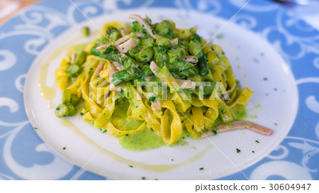 plate with tagliatelle, asparagus and ham plate with tagliatelle, asparagus and ham 30604947