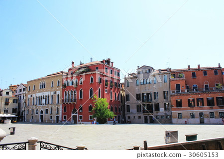 Venetian square Campo S.Anzolo in Venice, Italy Venetian square Campo S.Anzolo in Venice, Italy 30605153