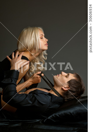 sexy couple 30606934