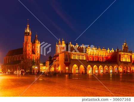Market square in Krakow, Poland Market square in Krakow, Poland 30607168