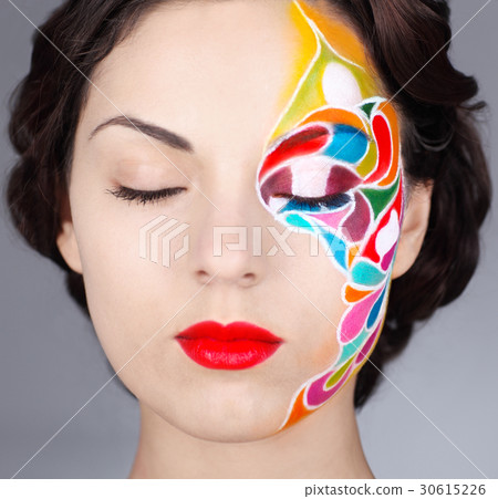 Portrait of a beautiful model with bright make up 30615226