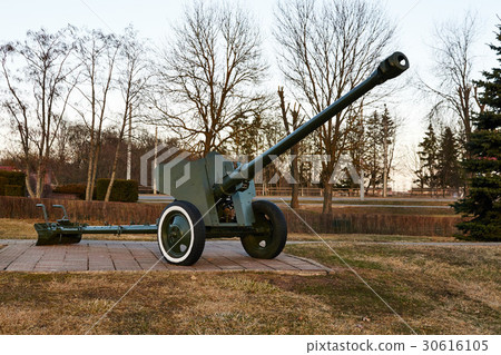 85-mm antitank divisional gun D-44 85-mm antitank divisional gun D-44 30616105