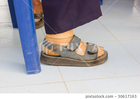 closeup wooden prostheses of a man closeup wooden prostheses of a man 30617163