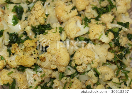 Fried cauliflower in oil with parsley Fried cauliflower in oil with parsley 30618267