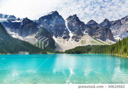Moraine lake 30620982