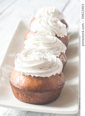 Rum baba Rum baba 30622663