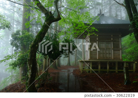 Yoshitsune Hidden Tower of Rain (Yoshino-cho, Yoshino-gun, Nara) Yoshitsune Hidden Tower of Rain (Yoshino-cho, Yoshino-gun, Nara) 30622819