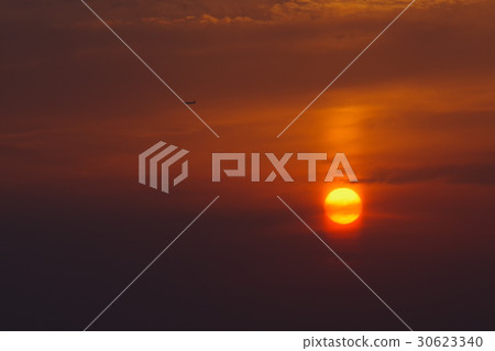 Setting sun Setting sun 30623340