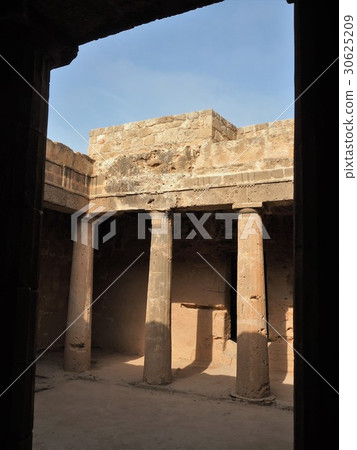 Royal tomb 30625209