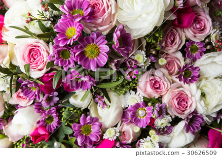 beautiful bouquet of bright flowers close up beautiful bouquet of bright flowers close up 30626509
