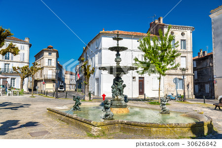 Fountain on Place du Minage in Angouleme, France 30626842