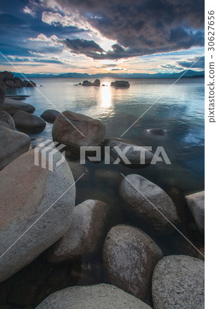 Beautiful Alpine Lake Tahoe in California 30627656