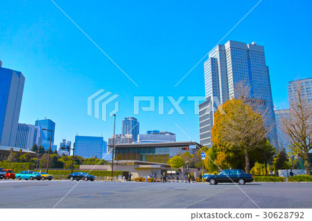 在總理辦公室前的交叉口的風景 30628792