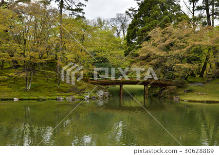 秋天葉子橋樑在Senjong故宮在Nankei 秋天葉子橋樑在Senjong故宮在Nankei 30628889