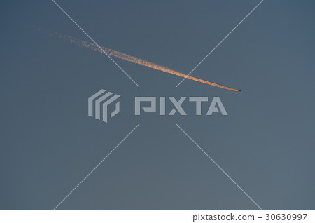Contrail Contrail 30630997