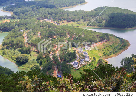 A luxury resort at Tuyen Lam Lake, Dalat, Lam Dong 30633220