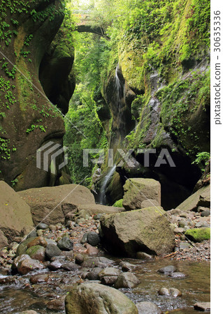 Yufugawa峽谷在地震後倒塌的地方仍然存在 30635336