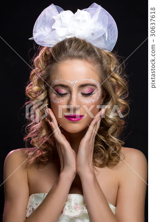 Girl with mask drawn on face Girl with mask drawn on face 30637618