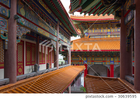 Art of building in Chinese temple 30639595