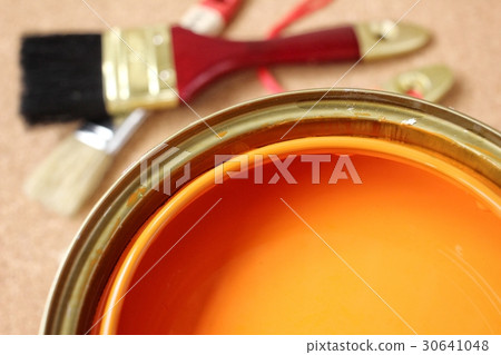 Paint can with brush 30641048