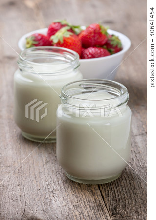 homemade yogurt and strawberries 30641454