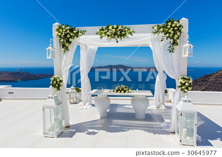 Wedding decorations with roses 30645977