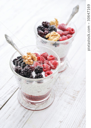 Pudding with chia seeds 30647169