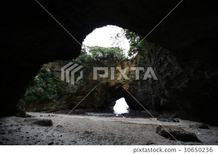 Ryugaku cave 30650236