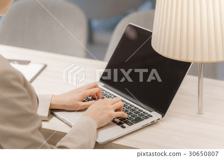 個人電腦·女性 個人電腦·女性 30650807