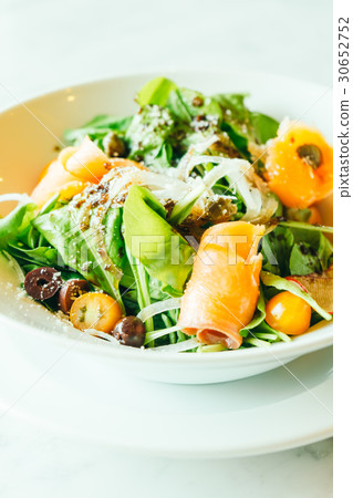 Smoked salmon salad Smoked salmon salad 30652752