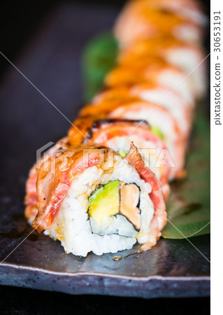 Matsusaka and wagyu beef sushi 30653191