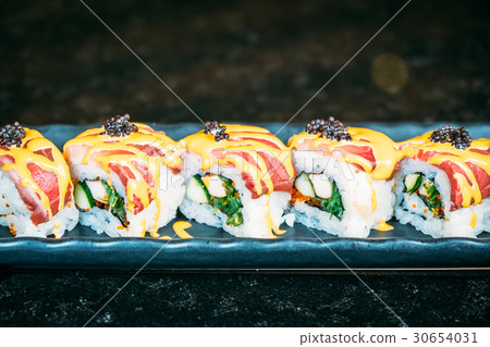 Hamachi sushi Hamachi sushi 30654031