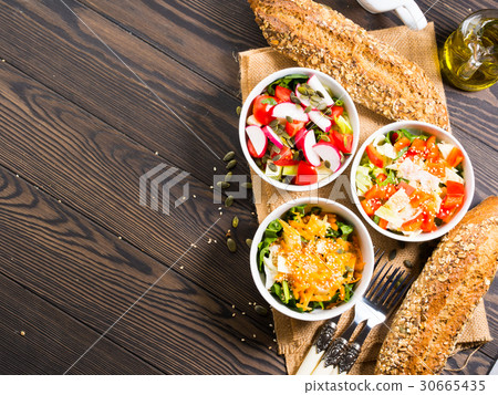 Colorful vegetable salad bowl 30665435