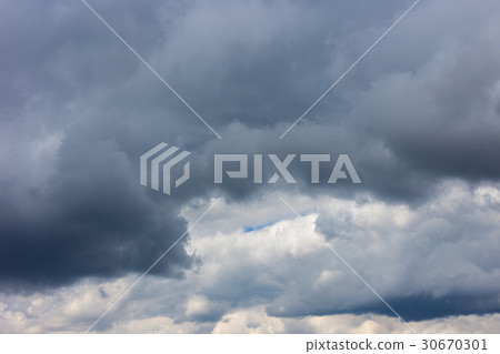 dark sky with clouds close-up dark sky with clouds close-up 30670301