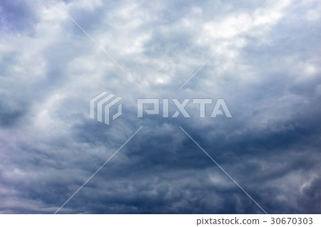 dark sky with clouds close-up dark sky with clouds close-up 30670303