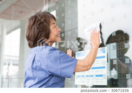 Cleaning work Senior women Cleaning work Senior women 30671836