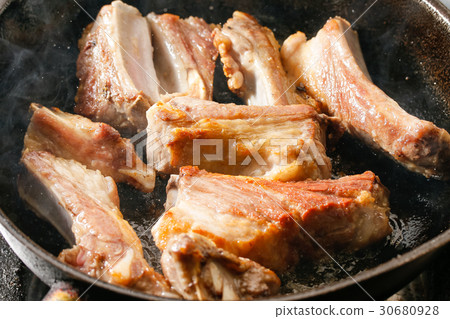 豬肉排骨 豬肉排骨 30680928
