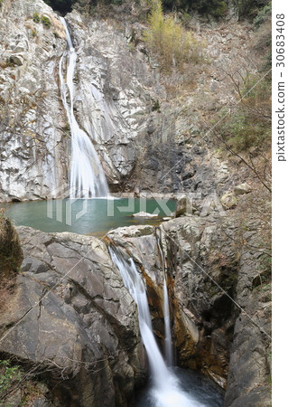 平和瀑布 30683408