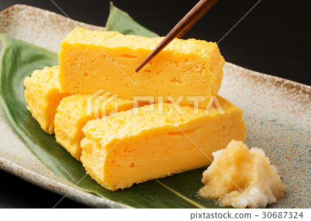 Thick-baked egg 30687324