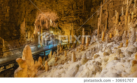 Gyukusendo cave 30691707
