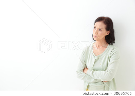 Senior woman portrait 30695765