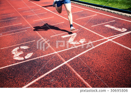 图库照片: runners approaching the finish line of a race