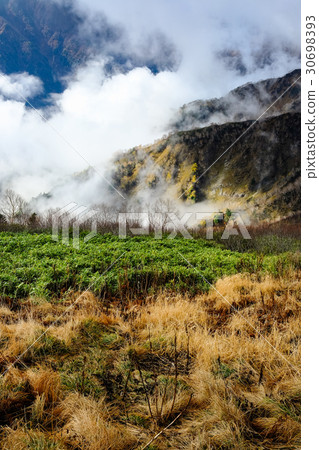 Mountain climbing · Gathering clouds Mountain climbing · Gathering clouds 30698393
