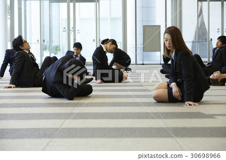 People suffering from society 30698966