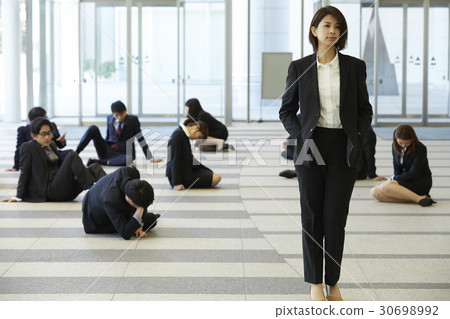 一個克服社會浪潮的女人 30698992
