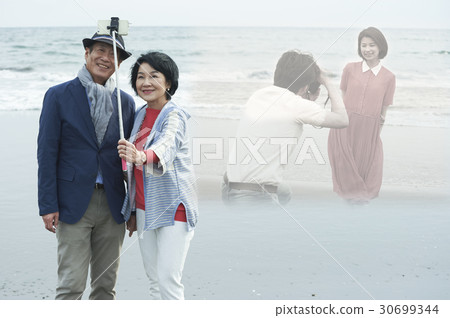 成熟的情侶的禮物和過去 成熟的情侶的禮物和過去 30699344