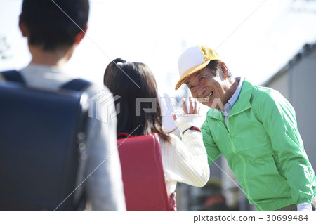 高級志願者學校道路的安全援助 高級志願者學校道路的安全援助 30699484