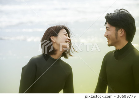 沿海衝浪者夫婦 30699779