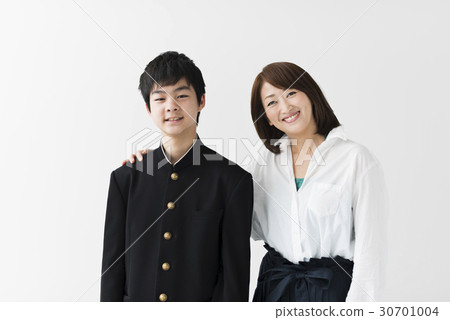 Male and middle school boys and mothers 30701004